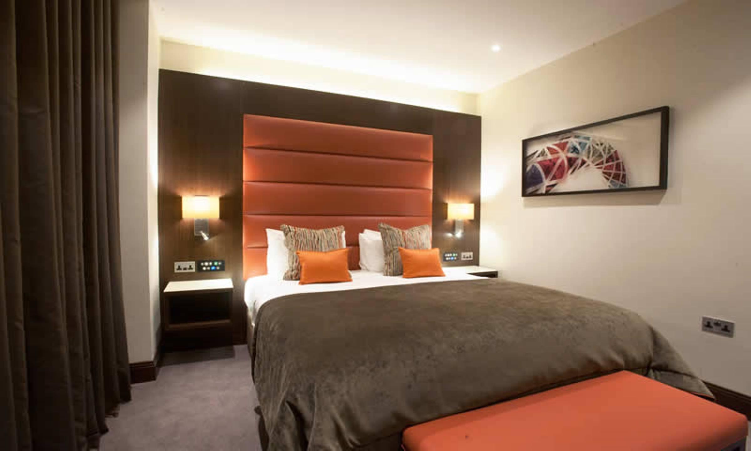 St George'S Hotel - Wembley London Exterior photo